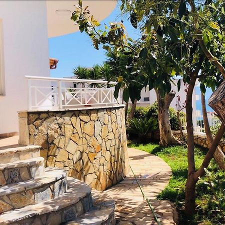 Apartments On The Beach Sarandë 外观 照片