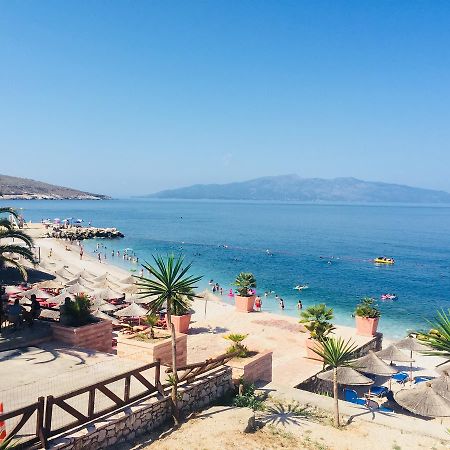 Apartments On The Beach Sarandë 外观 照片