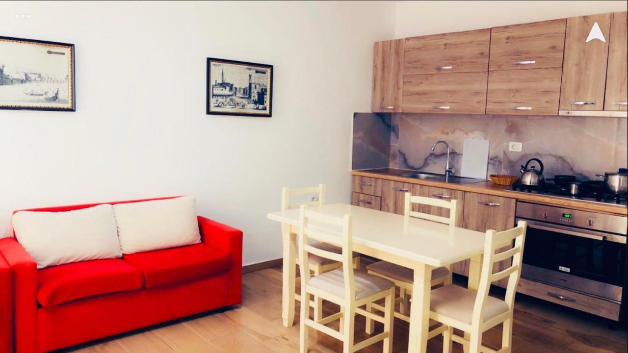 Apartments On The Beach Sarandë 外观 照片