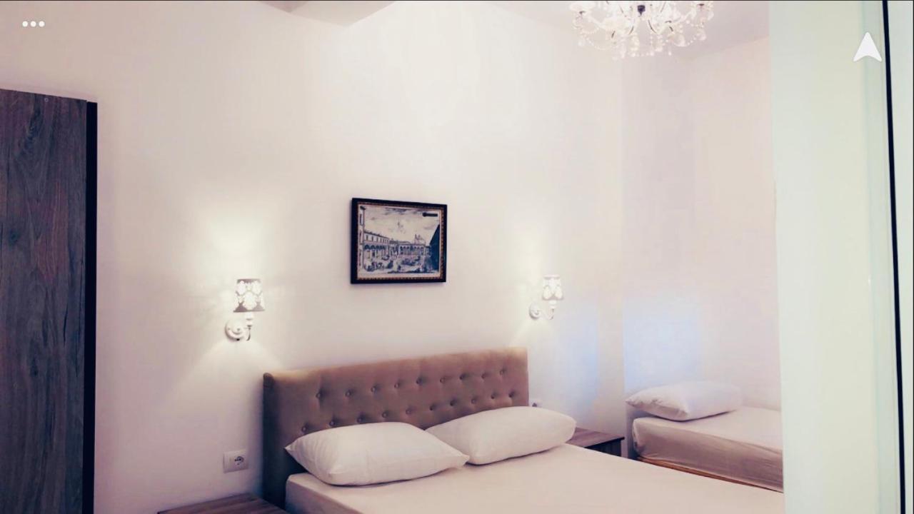 Apartments On The Beach Sarandë 外观 照片