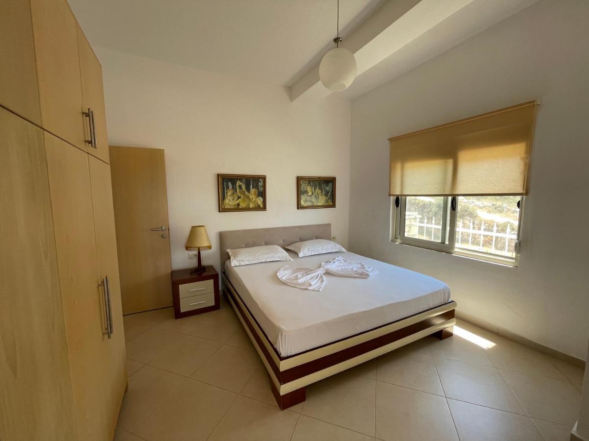 Apartments On The Beach Sarandë 外观 照片