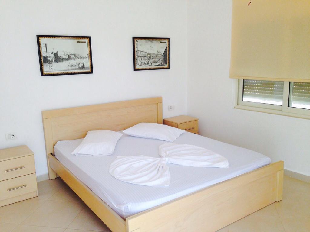 Apartments On The Beach Sarandë 外观 照片
