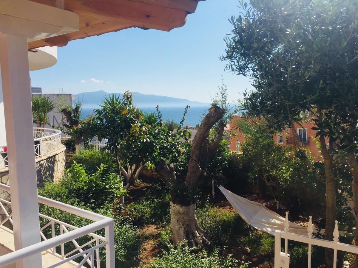Apartments On The Beach Sarandë 外观 照片