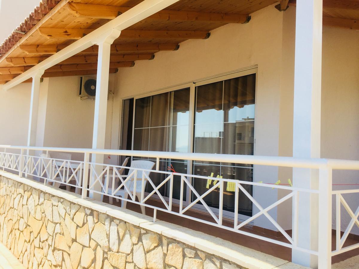 Apartments On The Beach Sarandë 外观 照片