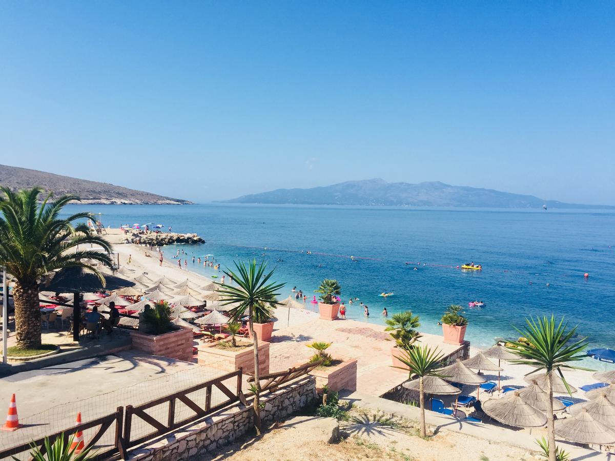 Apartments On The Beach Sarandë 外观 照片