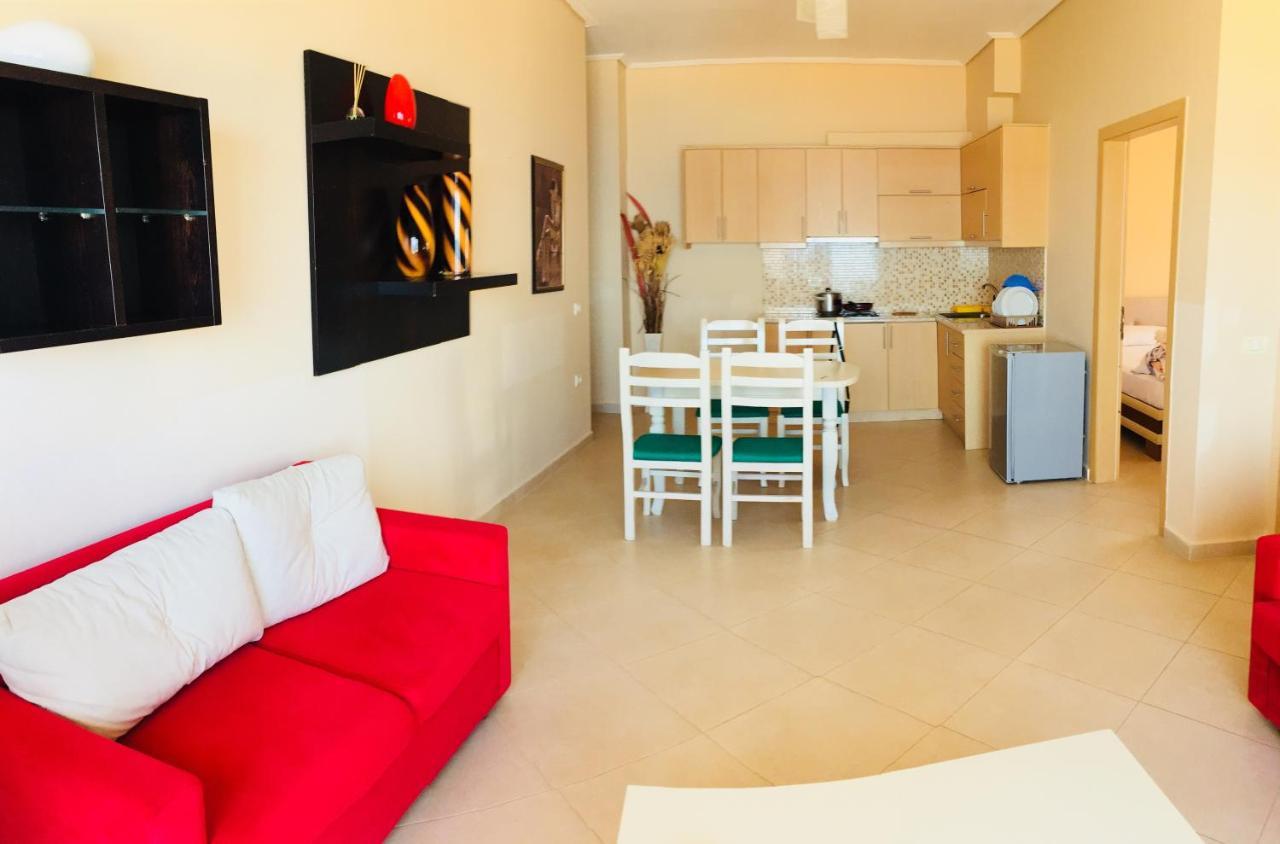 Apartments On The Beach Sarandë 外观 照片