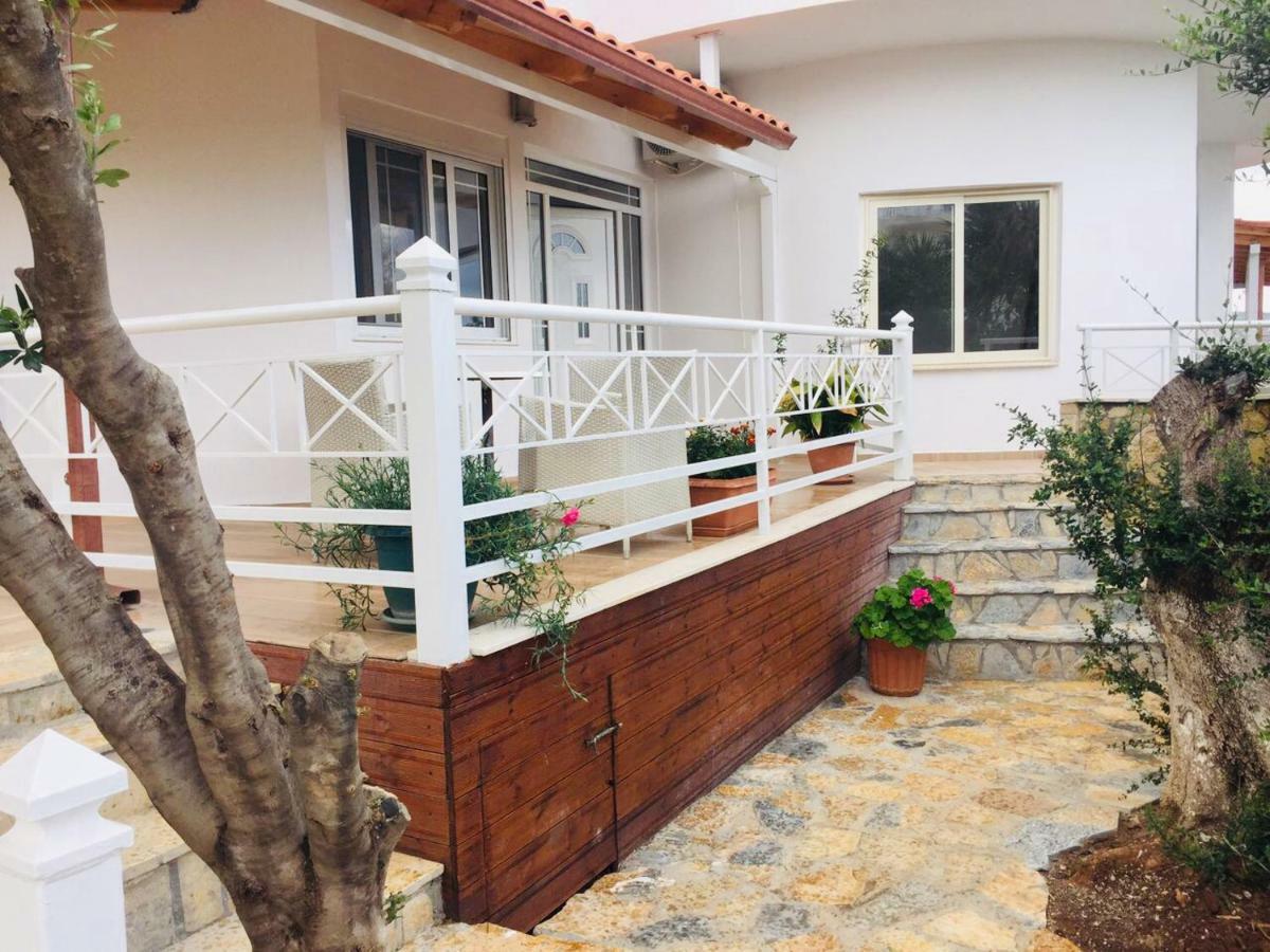 Apartments On The Beach Sarandë 外观 照片