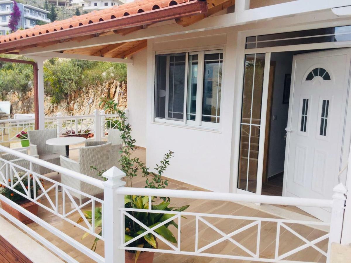 Apartments On The Beach Sarandë 外观 照片