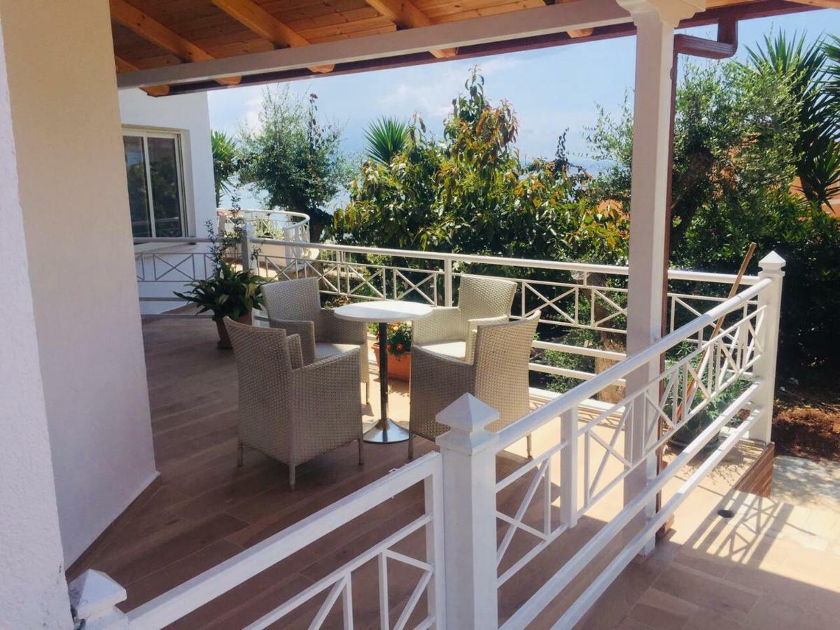 Apartments On The Beach Sarandë 外观 照片