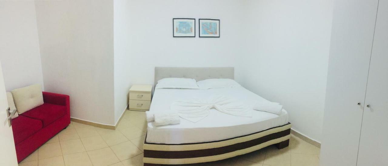 Apartments On The Beach Sarandë 外观 照片